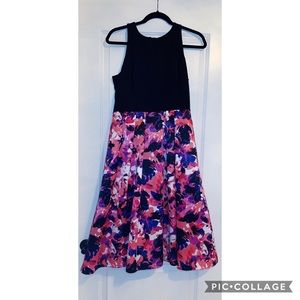*LIKE NEW WITH POCKETS* Aidan Midi Dress Size 6